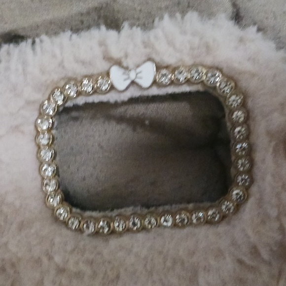 Phone cases - Picture 3 of 5